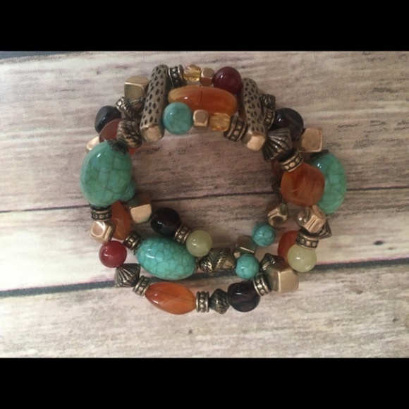 SOLD Beautiful Stretch Bracelet - Picture 2 of 2